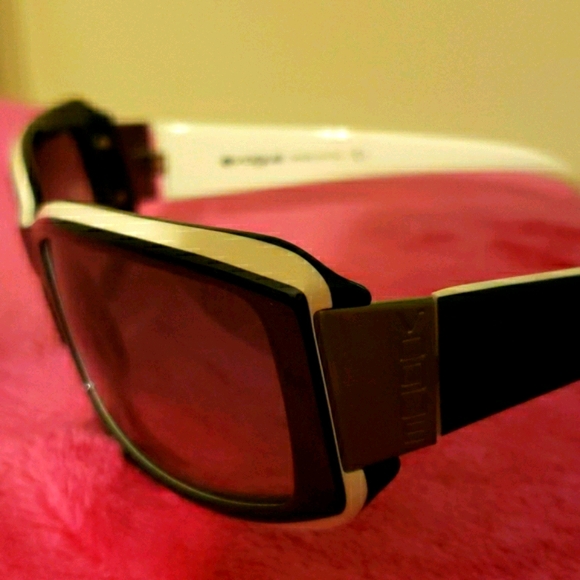 Vogue sunglasses - Picture 2 of 4